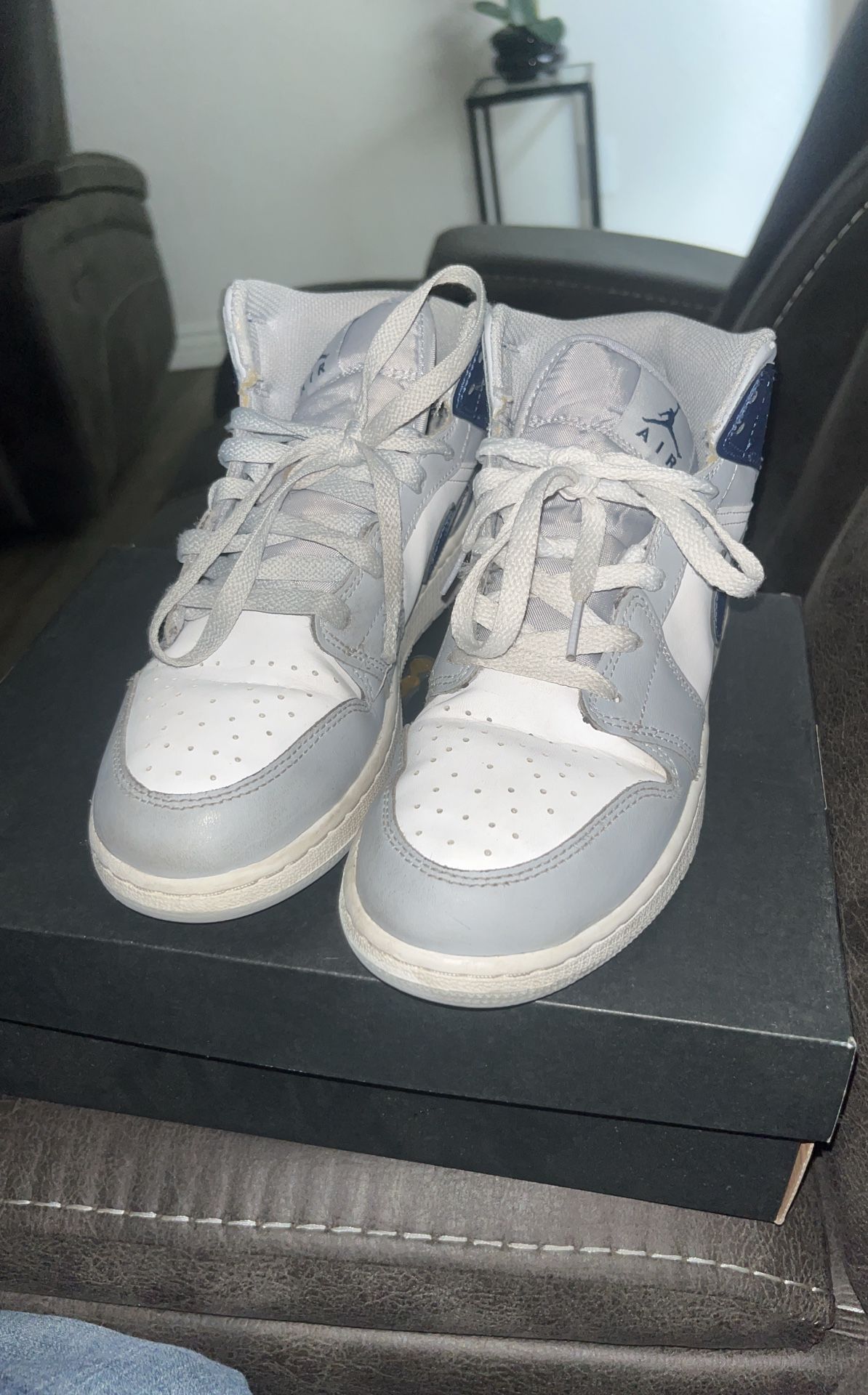 AIR JORDAN 1 MID (GS)
