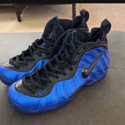 Nike Air Foamposite Mens Size US 10.5 Really Good Condition.