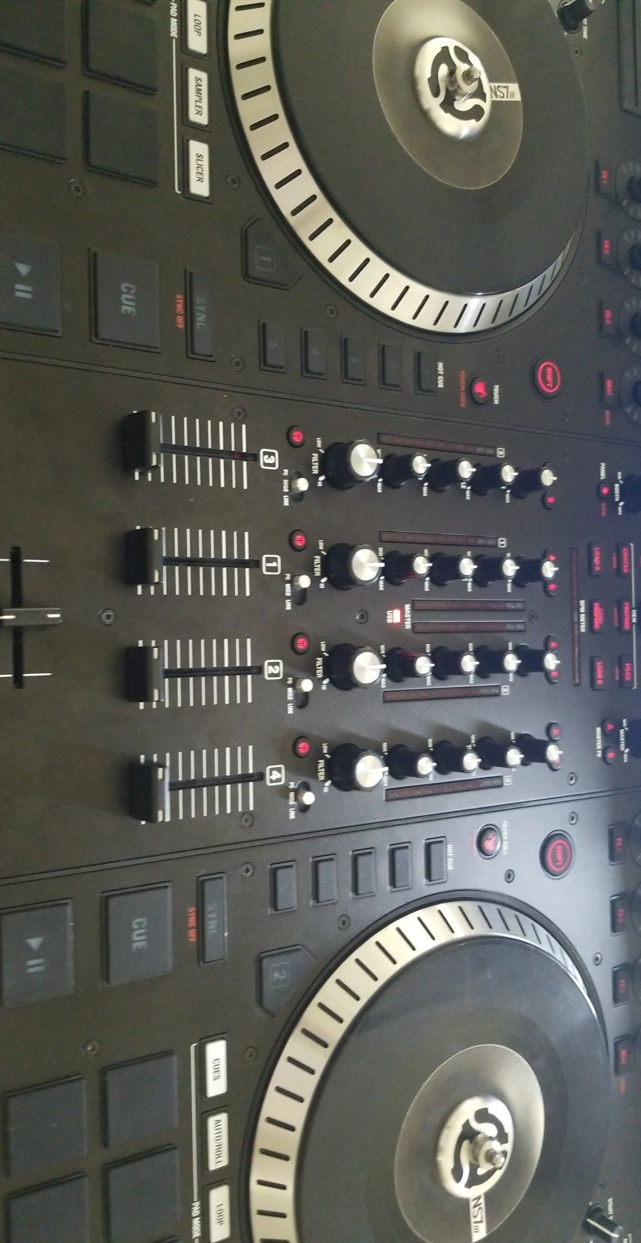 Numark NS7III