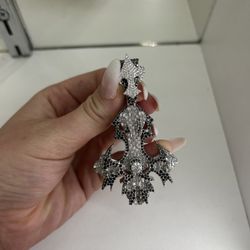 Pendant 53.7 grams natural true Vs diamonds