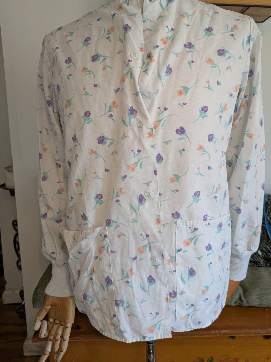 Vtg Women's Crest Brand Scrub Jacket