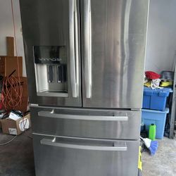 WHIRLPOOL FRENCH DOOR REFRIGERATOR  Delivery Available for small fee 🚛