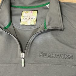 Tommy Bahama XL football sweater