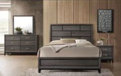 Gray Wood Bedroom Set with Dresser and Mirror