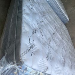 Brand New Pillow Top King Size Mattress And Box 