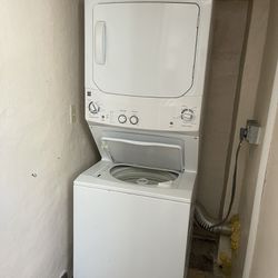 FREE Washer / Dryer —-Gratis lavadora/secadora 