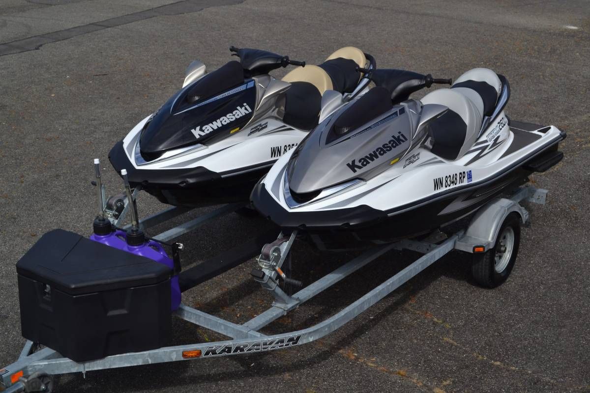 2010 & 2009 Kawasaki Ultra 260LX Supercharged Jet Ski Pair w/Trailer