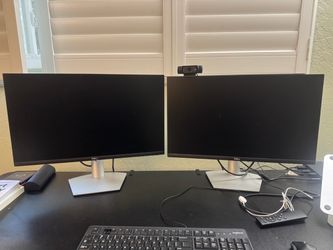 2 Dell 24 Monitors
