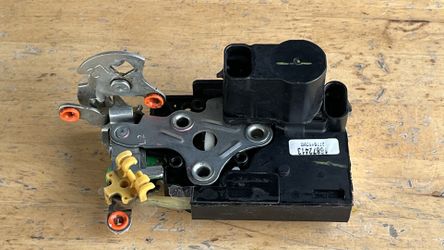 2003-2025 GM Front Left Door Lock Latch Express Savana Oem 