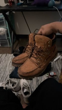Timberland lugs barely really used 9.5