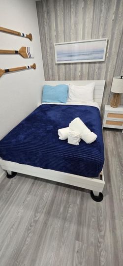 Full White Wood BED + Matress