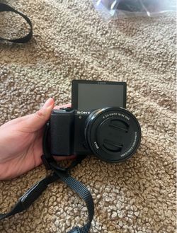 Sony Camera with 16-50mm Lens