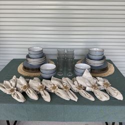 Pfaltzgraff Service For 8 - Model Home Decor 