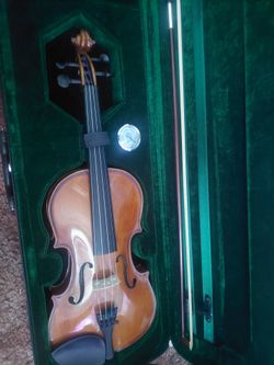 Cremona violin