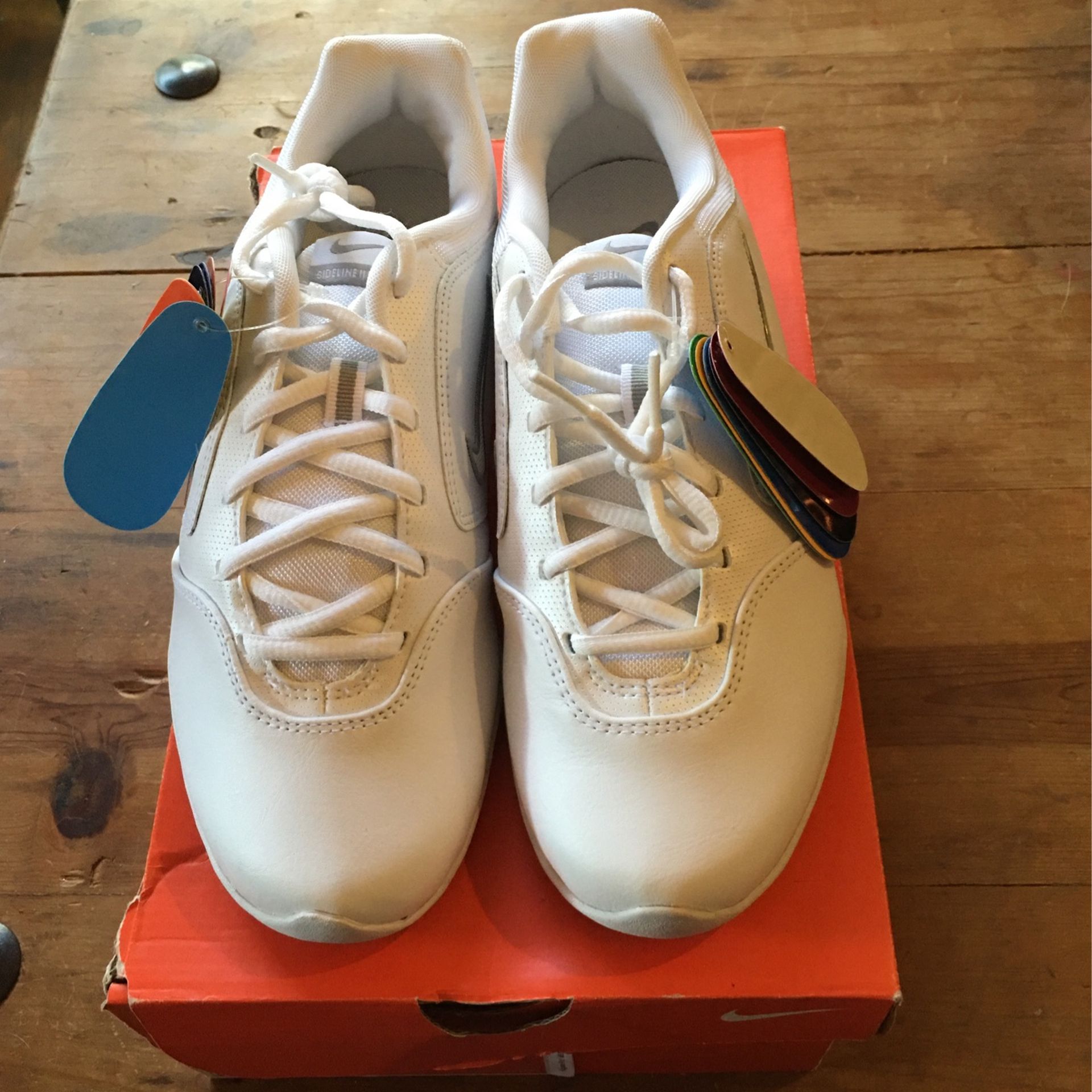 New Pair Of Nike Women's Sideline II Insert Athletic