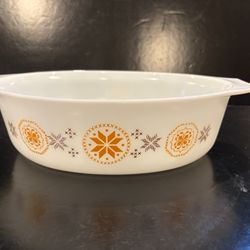 Vintage PYREX Town and Country 2.5 Quart Casserole Dish Excellent Condition Vibrant Colors