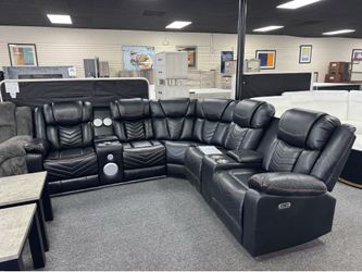 Power Recliner Sectional. 🚚WE DELIVER🚚
