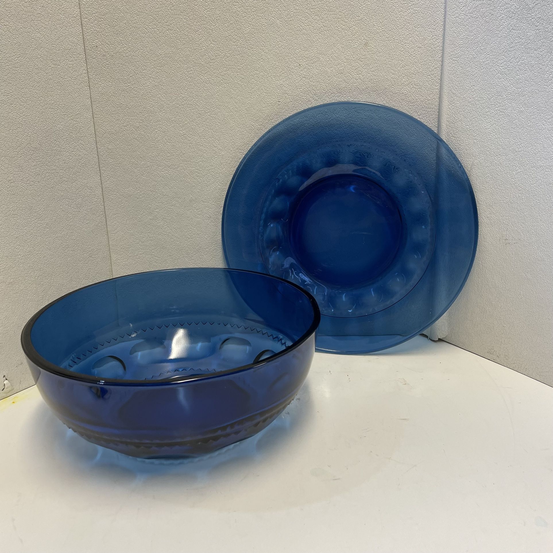 2 Piece Indiana Glass Imperial Kings Crown Thumbprint Serving Bowl approx 9 1/2"