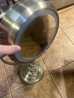 STRONG Magnifying Mirror Double-Sided With light $5