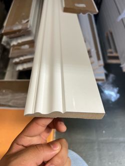 Molduras 5’ $0.93/ MDF baseboard