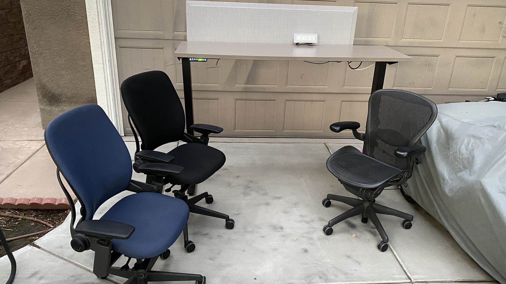 Black Friday DEAL! Herman Miller Adjustable Height Sit Stand Desk + CHOICE of Steelcase Leap V2 Or Herman Miller Aeron Office desk chair! $900