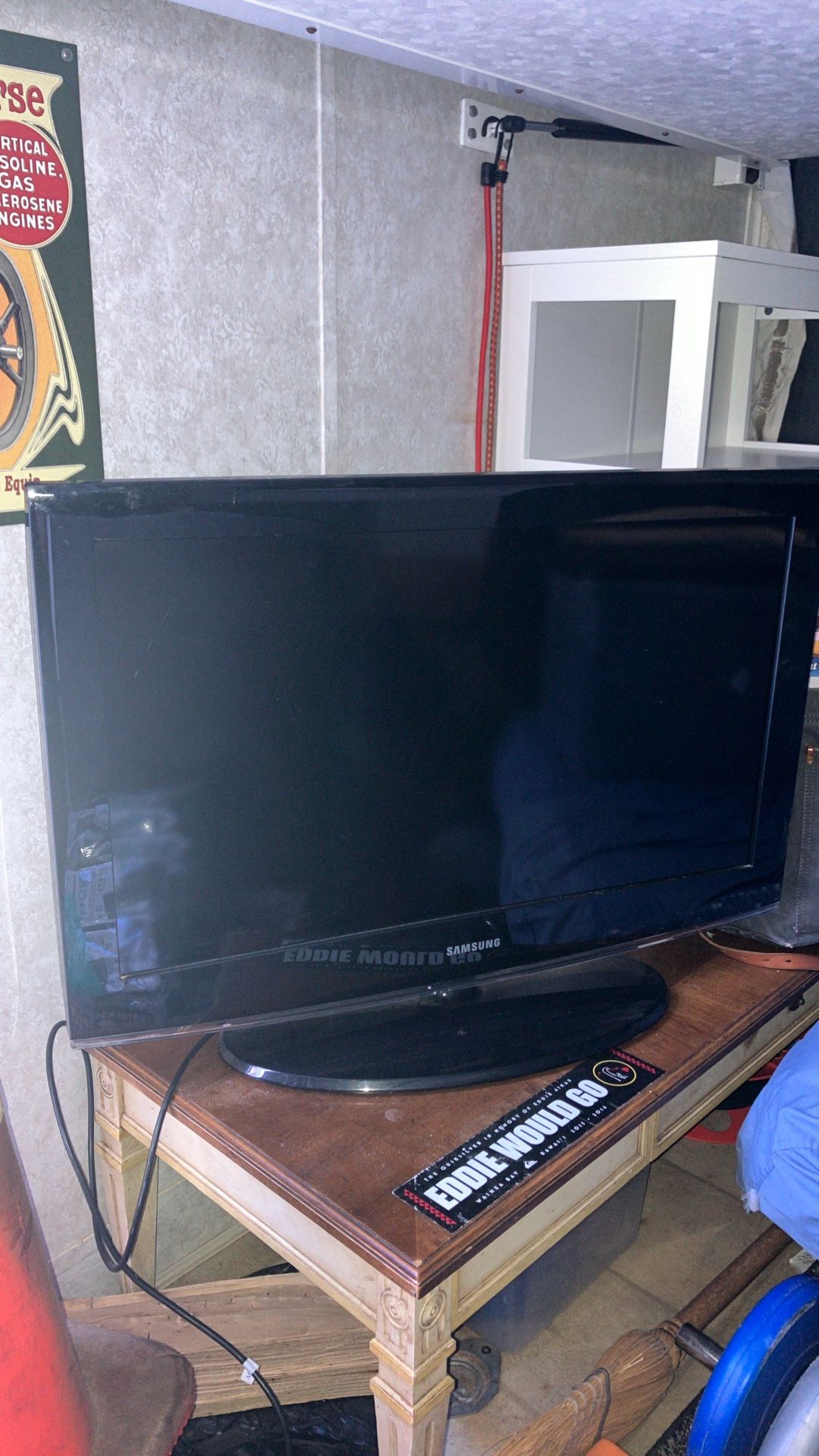 Samsung flatscreen TV