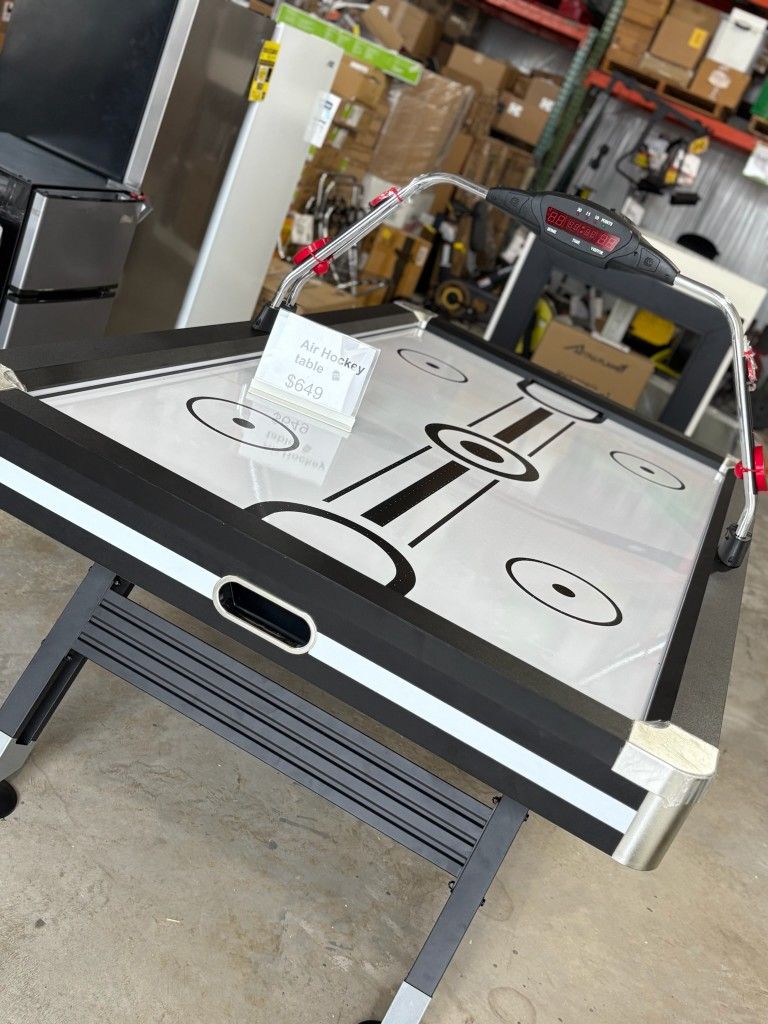 Air Hockey Table