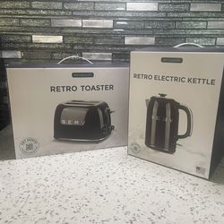 Black and silver retro kitchen set