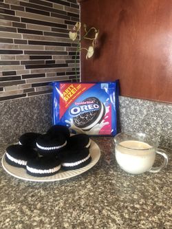 Oreo Crochet Cookies