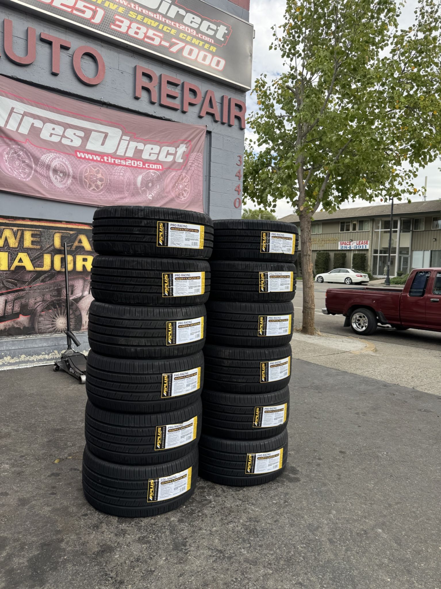 235-40-18 Tires 75$ Each 
