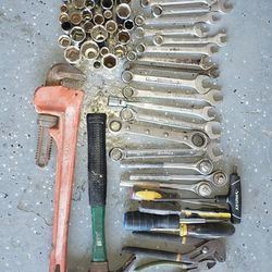 Tools,husky,duralast,craftman,screwdrivers,hammer,wrenchs,sockets
