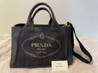 Prada canapa