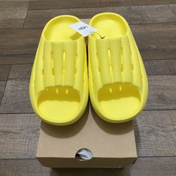 Authentic UGG Slides (8) woman’s 