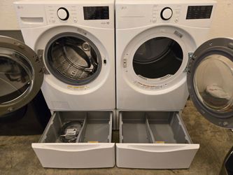 Like new LG laundry set