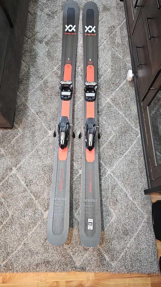 Volkl Mantra Skis