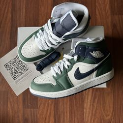Jordan 1 Mid SE Seahawks (W) Size 5M/6.5W DZ5326-300
