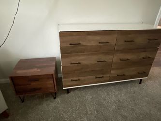 Dresser/night stand