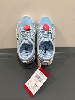 Bluey light-up sneakers Size: 10T