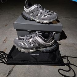  Balenciaga Tracks (No Led) Send Offers‼️