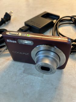 Nikon COOLPIX S210 Digital Camera Purple