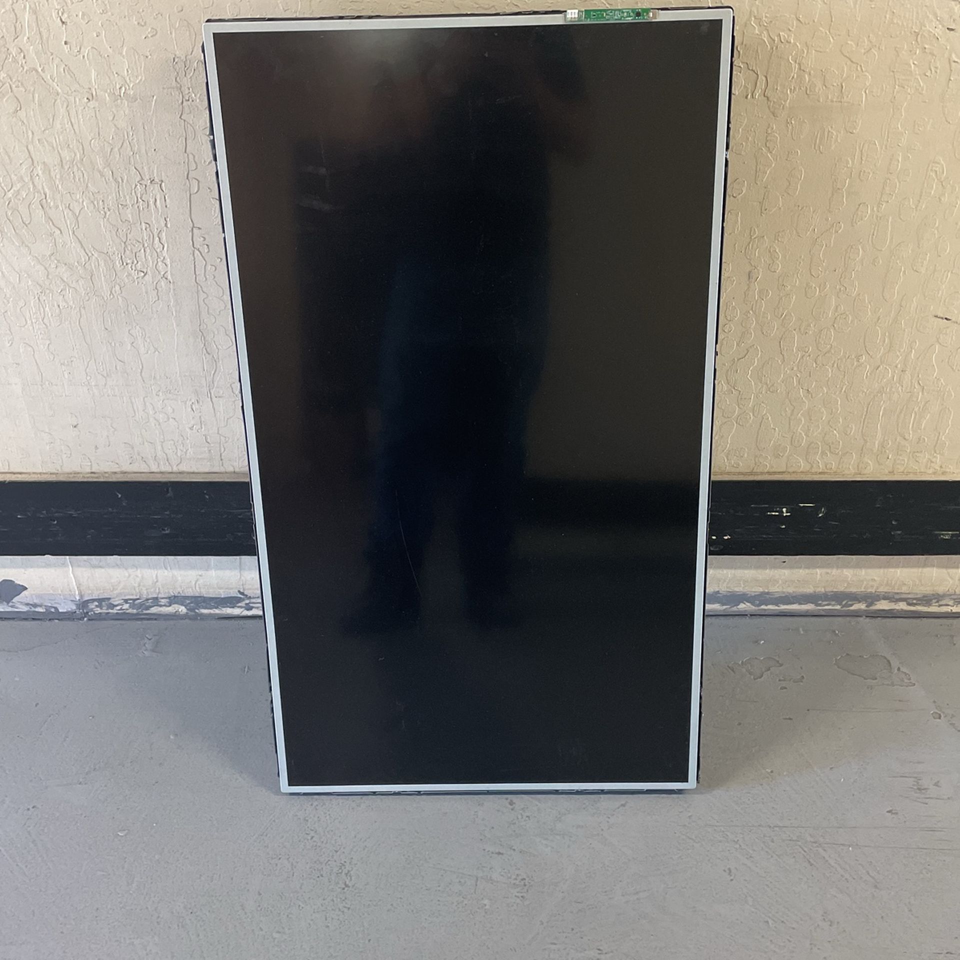 NEC Mulitisync V423 Lcd Monitor