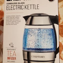 Chefman 1.8-Liter Electric Glass Kettle (RJ11-17-TI) 