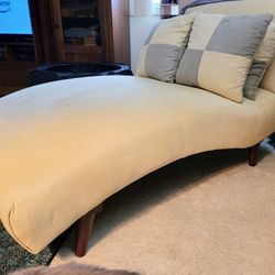 Chaise Lounge 