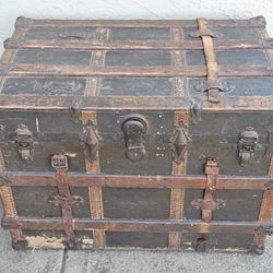 Vintage Steamer Trunk