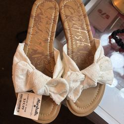 White Sandals 9.5 W