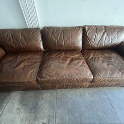 Lancaster Couch 112