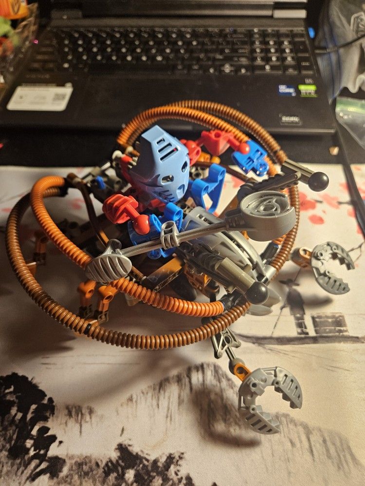 Bionicle - Takua & Pewku