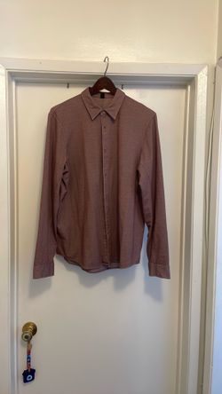 Lululemon shirt size medium