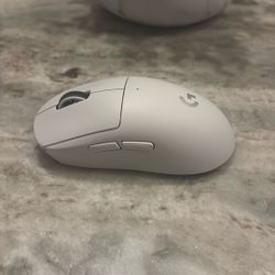 Logitech super light pro 2 white