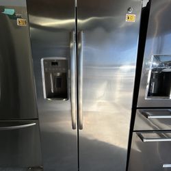GE 36” SIDE BY SIDE REFRIGERATOR 